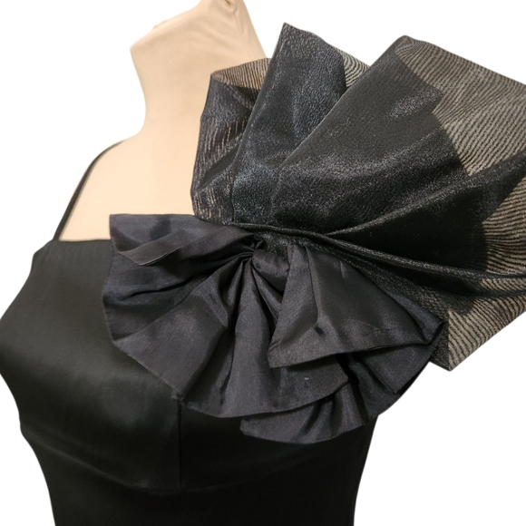 BETSEY JOHNSON Black Satin Cocktail Dress - Size 8 - Picture 6 of 15